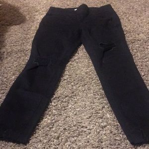 Petite Ripped Jeggings